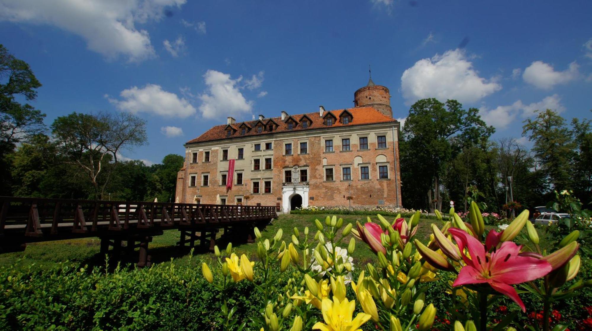 Zamek Uniejów Aparthotel Exterior foto