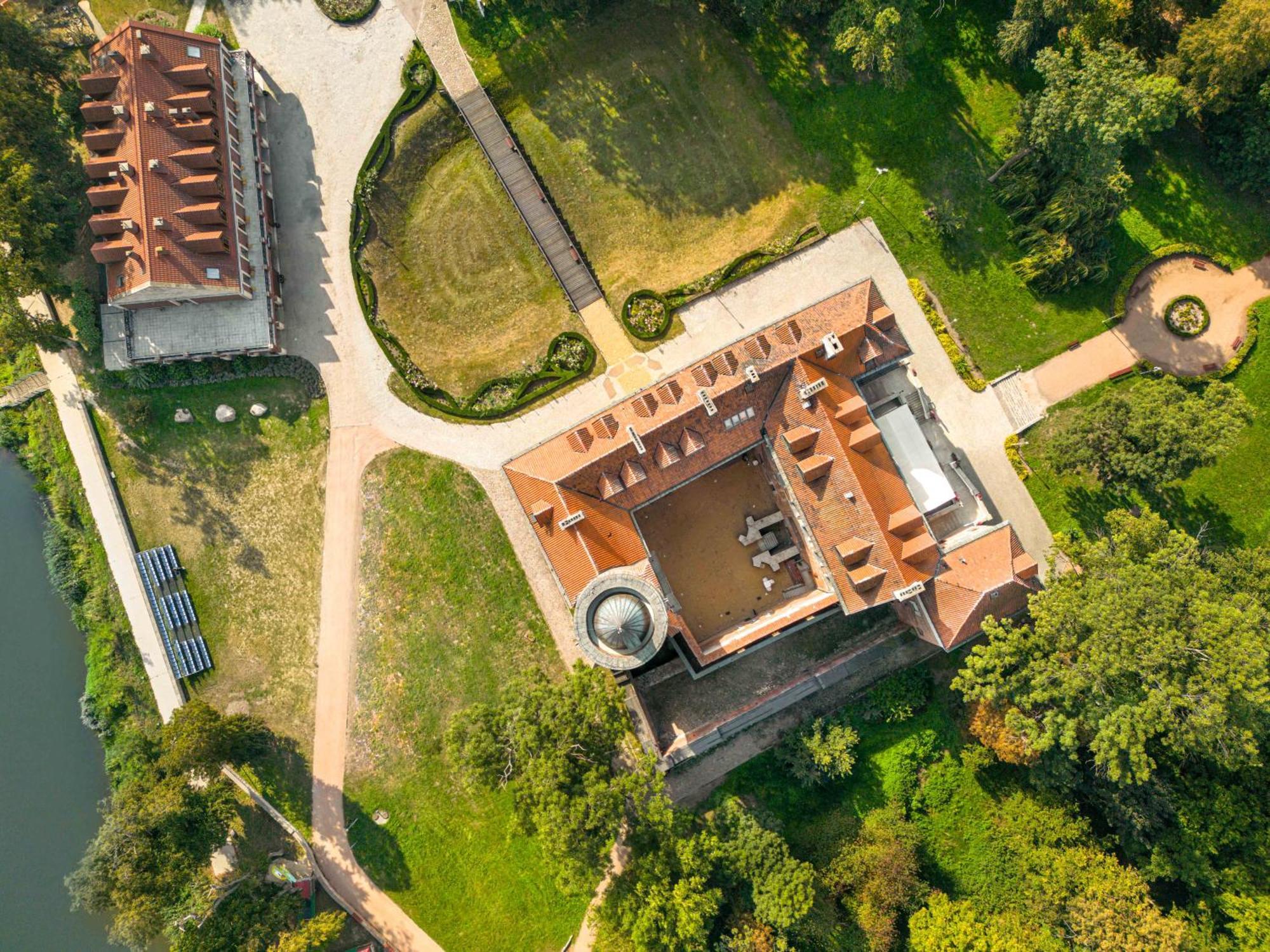 Zamek Uniejów Aparthotel Exterior foto