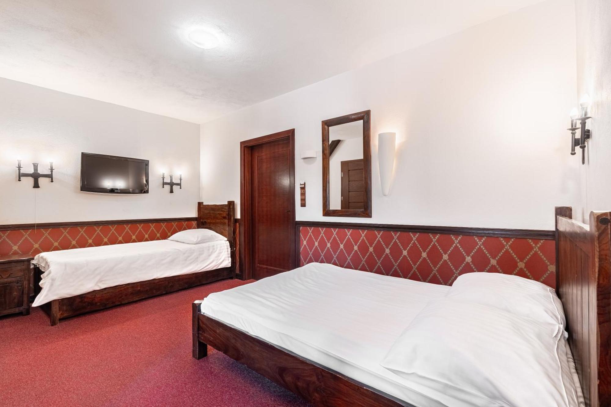Zamek Uniejów Aparthotel Exterior foto