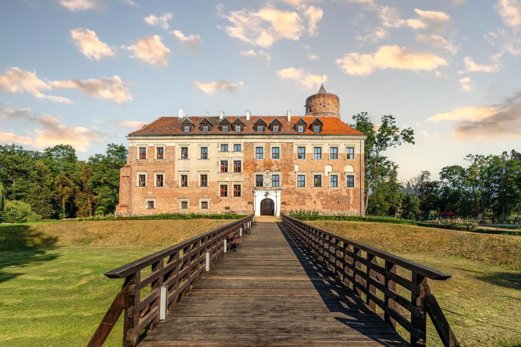 Zamek Uniejów Aparthotel Exterior foto